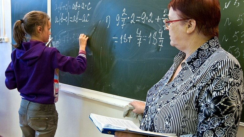 Родителям хотят предложить меньше скидываться на школьные нужды