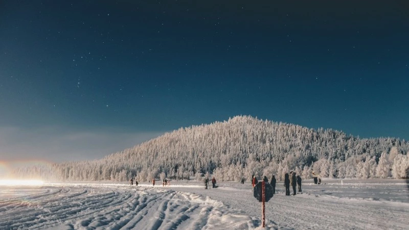 Гороскоп на 2 февраля 2024 года: встреча с друзьями и профессиональный рост 