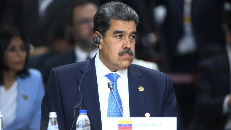 Президент Венесуэлы обратился к России за военной помощью