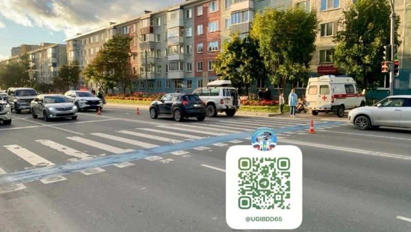 Водитель проехал на красный и сбил ребенка на переходе в Южно-Сахалинске