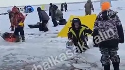 Сотни рыбаков оказались в опасности после отрыва льда в Долинском районе
