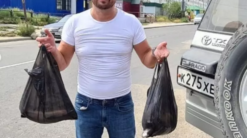 Жителям Охи бесплатно начали раздавать рыбу