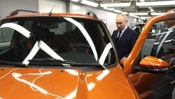 Путин призвал российских чиновников пересесть на отечественные авто