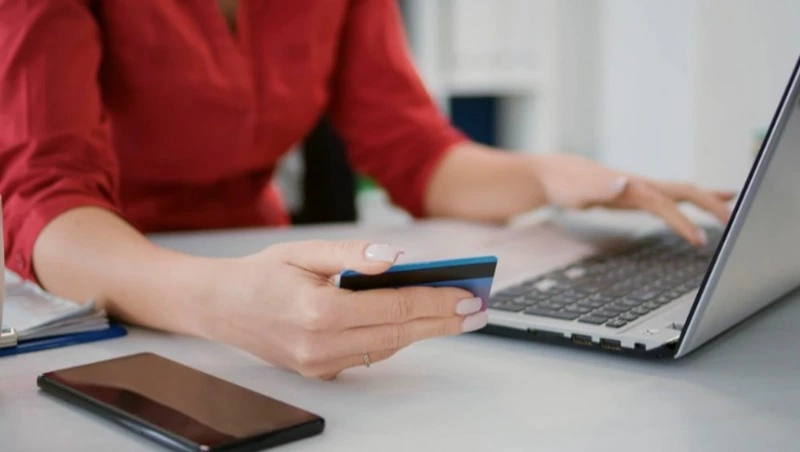 Полиция установила личность подозреваемой в кредитном обмане в Южно-Курильске