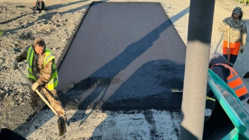 После жалобы жительницы Новой Деревни на Сахалине дорожные службы отремонтировали проезжую часть