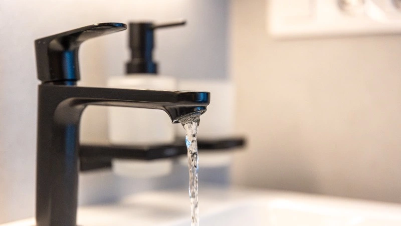 Жильцы дома в Троицком через Генпрокуратуру заставили УК решить вопрос с качеством воды