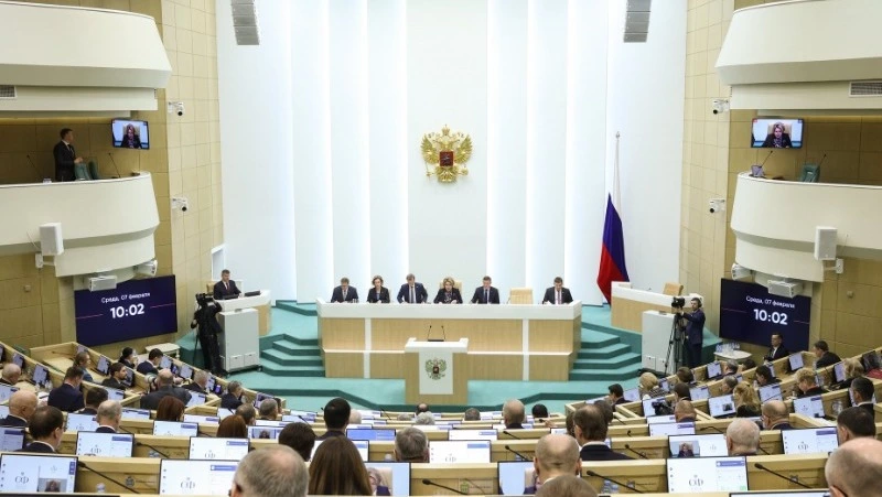 Совет Федерации одобрил закон о конфискации имущества за фейки о ВС РФ