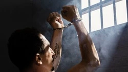 Сахалинцу на протяжении восьми лет запретили посещать бары и кафе, где продают спиртное