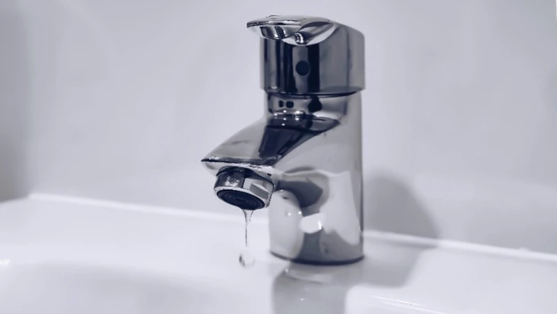 «Вместо горячей — холодная»: сахалинцы пытаются добиться правильной подачи воды