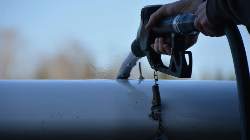 На рубль подорожал один из видов бензина в Южно-Сахалинске