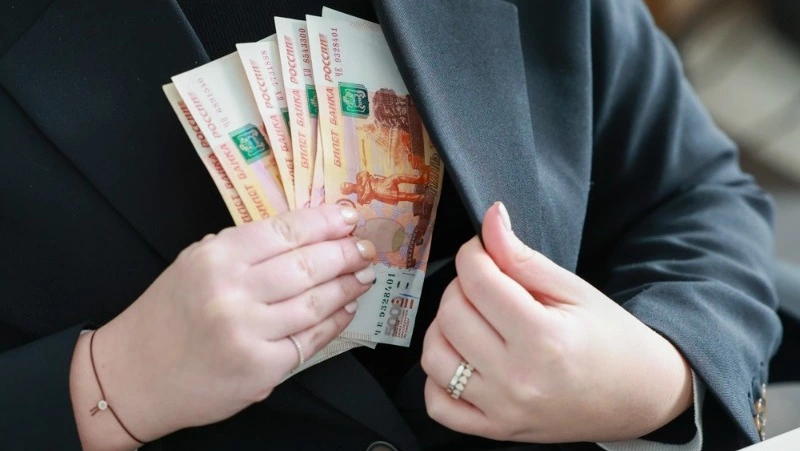 Женщина отсудила 90 тысяч у обидчицы за нападение в сквере Долинска