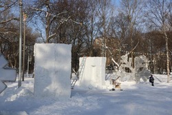 Фигуры из снега, огромная горка: что еще покажет парк Южно-Сахалинска к Новому году?