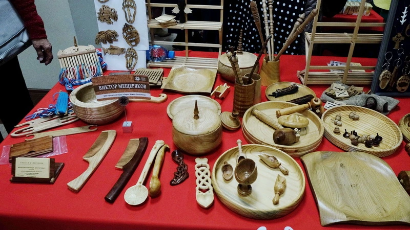 Сахалинцы познакомились с народными промыслами России и Японии