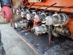 Топливо на миллион рублей украли водители бензовозов на Сахалине