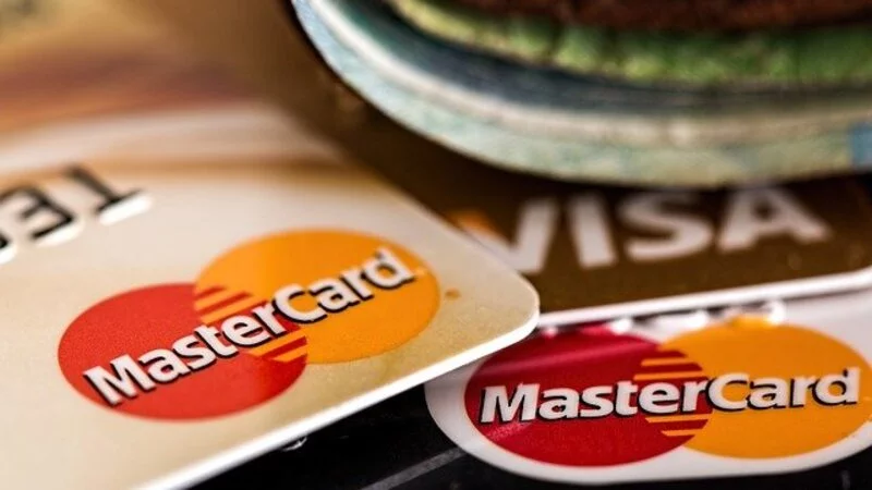 Visa и MasterCard ответили на угрозу блокировки в России