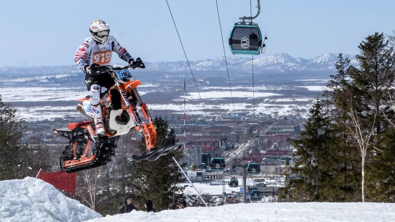 Сахалин впервые принял этап Кубка России по сноубайку (ВИДЕО и ФОТО)