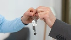 Участникам СВО и их семьям предоставят муниципальное жилье на Сахалине