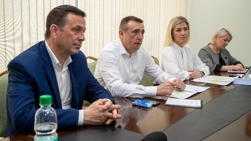 Две малообеспеченные семьи на Сахалине поддержали губернаторским проектом