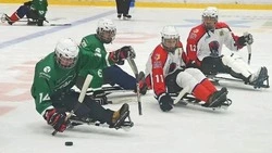 Ветераны СВО и юные хоккеисты встретились в матче на льду Южно-Сахалинска 