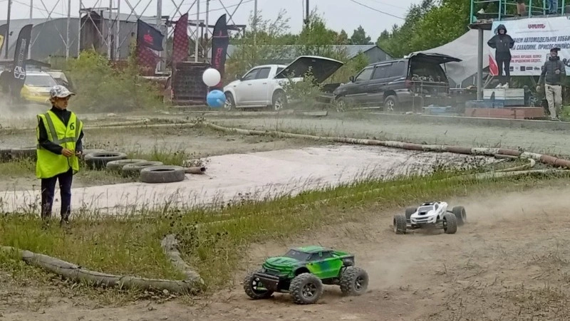 На Сахалине прошел чемпионат по автомодельному спорту