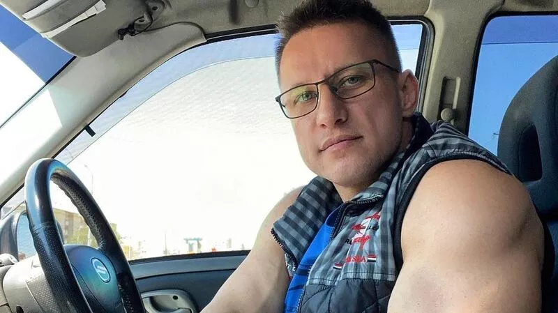 Сахалинский военный, ставший мастером маникюра, заинтересовал федеральные паблики