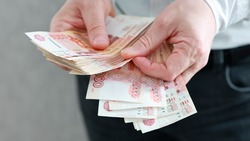 Трудовая инспекция помогла троим сахалинцам получить более 400 тысяч рублей после увольнения