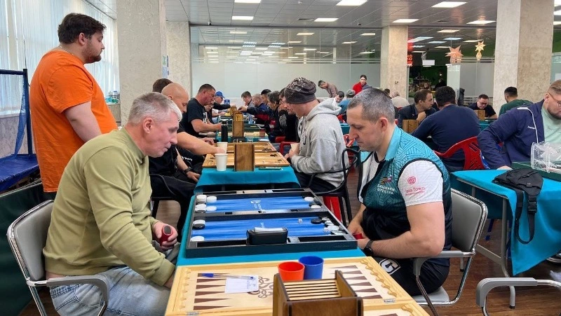 Сахалинцы разыграли медали чемпионата области по длинным нардам