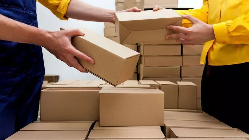 Из-за странного решения «Почты России» сахалинцы полтора года переплачивали за посылки