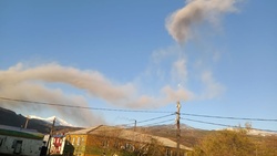 Курильский вулкан Эбеко снова выплюнул облако пепла