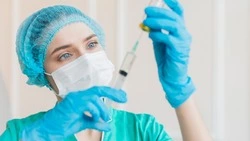 Валерий Лимаренко поздравил с Днем медицинской сестры жителей Сахалина и Курил