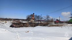 Жилой дом горел всю ночь в Александровск-Сахалинском районе