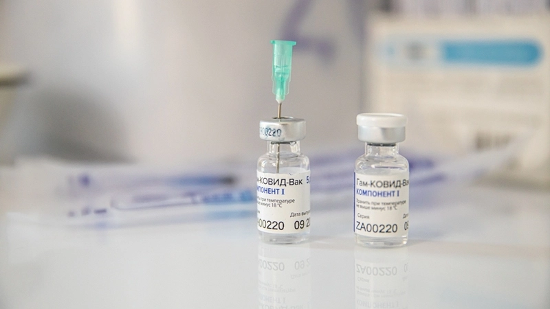 По 2 000 рублей: выплаты за вакцинацию для пенсионеров ввели еще в одном регионе Дальнего Востока