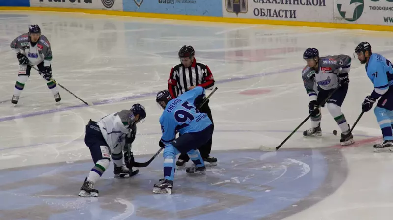 В матче с тринадцатью забитыми шайбами «Сахалин» обыграл «Фри Блейдс»