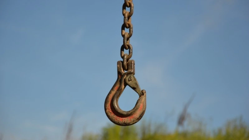 Житель Южно-Сахалинска ответит в суде за кражу металлического крюка