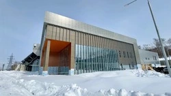 Губернатор проинспектировал строительство легкоатлетического манежа в Южно-Сахалинске