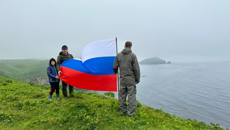 Политики на пляже