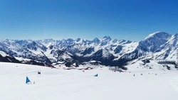 Сборная Сахалина по горным лыжам тренировалась на Эльбрусе с 4 часов утра