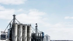 Япония объявила продажу своих запасов нефти