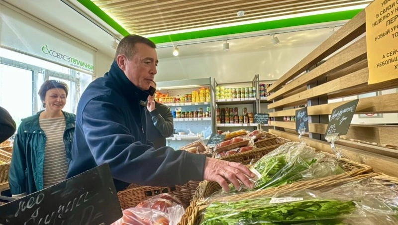 Около 800 тысяч однолетней и многолетней рассады вырастит совхоз «Тепличный» в этом году