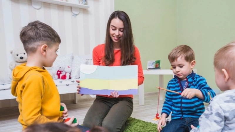 Путин разрешил студентам педколледжей работу в детсадах и начальной школе 