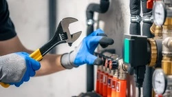 Мошенники украли у жительницы Поронайска почти 800 тысяч рублей под видом сотрудников водоканала