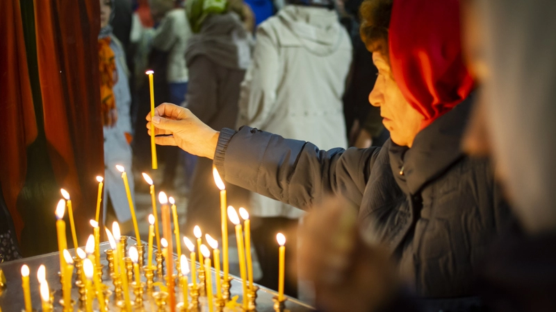 Валерий Лимаренко поздравил православных островитян с праздником Светлой Пасхи