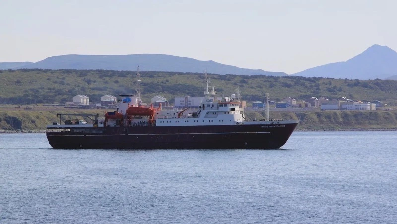 Теплоход под защитой региона