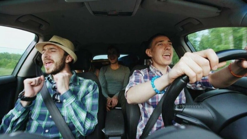 Парень продал инструменты из угнанной машины в Анивском районе