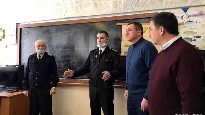 Губернатор Лимаренко в Невельске попробовал стать штурманом