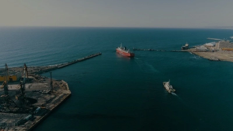 Переправу Ванино–Холмск временно закрыли из-за циклона