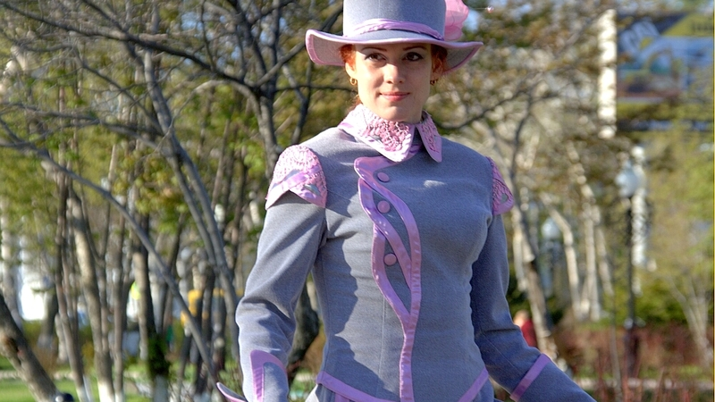 Первый «Чеховский четверг» прошел в сквере Южно-Сахалинска