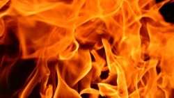 На Сахалине в пожаре из-за непотушенной сигареты погиб инвалид