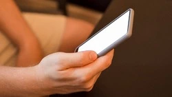 Жителя Курил судят за публикацию порнографии в мессенджере