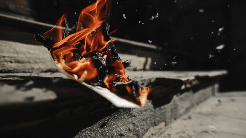 Пожар в горводоканале Южно-Сахалинска тушили 12 сотрудников МЧС